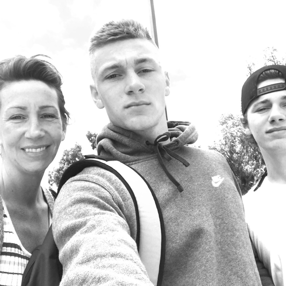 Meet your Posher, Crystal